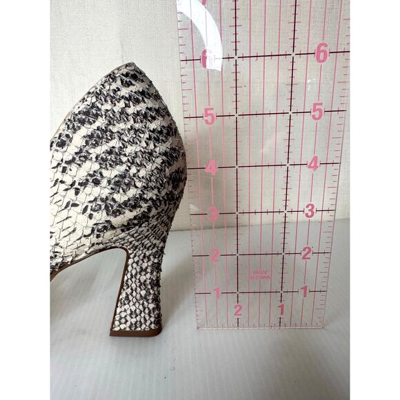 LOUISE ET CIE Isoldah Heels Size 6 Leather Strappy Buckle Leather‎ Caged Pump - Picture 11 of 11